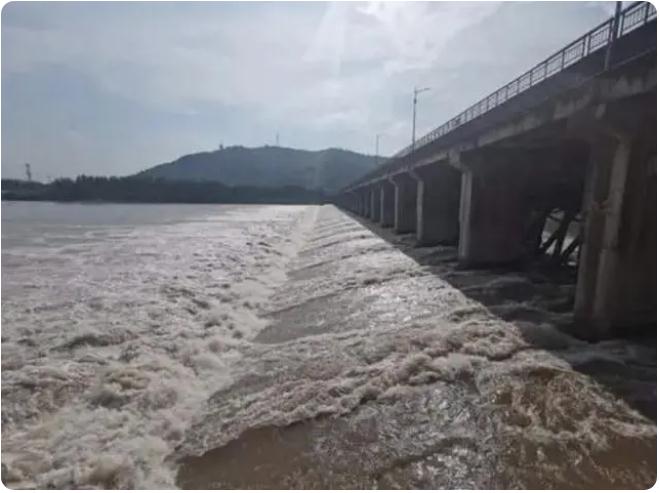 98年抗洪，中央決定最后關(guān)頭炸堤分洪，朱镕基：等等，我再加句話